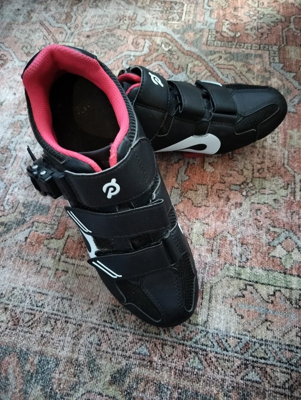 EUC Peloton Black With White And Red Cycling Shoes - Size 40 (~7.5/9)